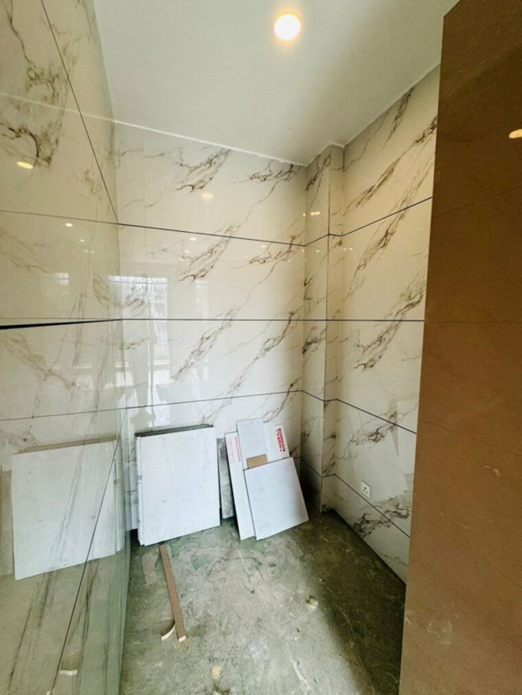 Bathroom, saket 3 Bedroom 1500 Sq.Ft. Builder Floor In Saket Delhi 10103713