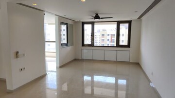 Room in 4 BHK Apartment at Panchshil One North, Magarpatta City – for Sale