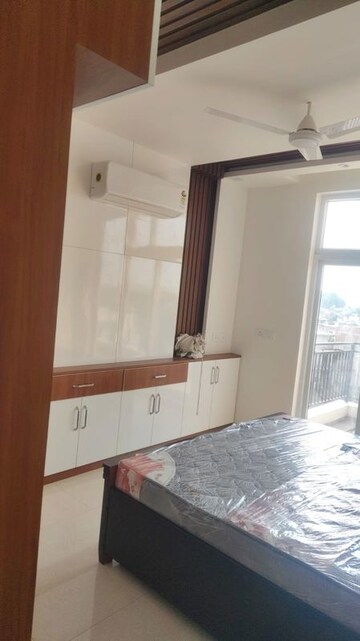 Kitchen in 3 BHK Apartment at Omaxe The Palace, Gomti Nagar – for Rent