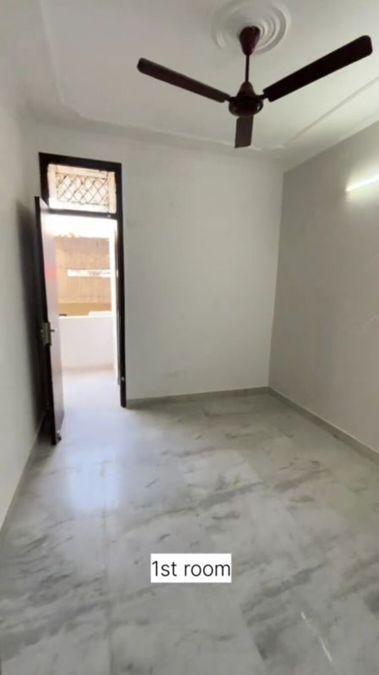 Room, khanpur 3 Bedroom 100 Sq.Yd. Builder Floor In Khanpur Delhi 10103639