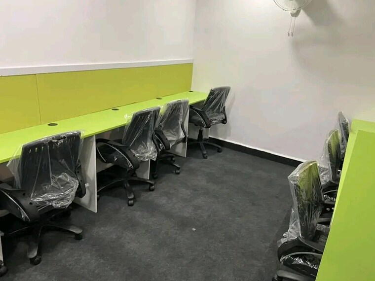  Parking, sector 2 Commercial Office Space 350 Sq.Ft. In Sector 2 Noida 10103797