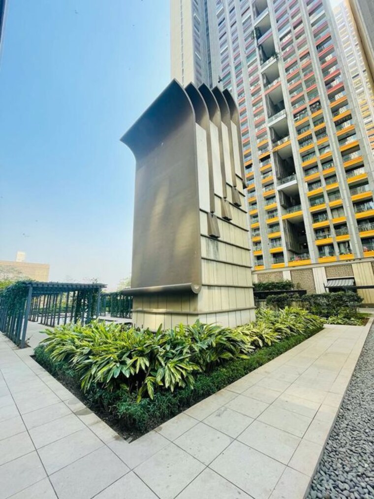 Exterior View, lodha-ncp-commercial-tower-supremus Commercial Office Space 542 Sq.Ft. In Wadala Mumbai 10103775