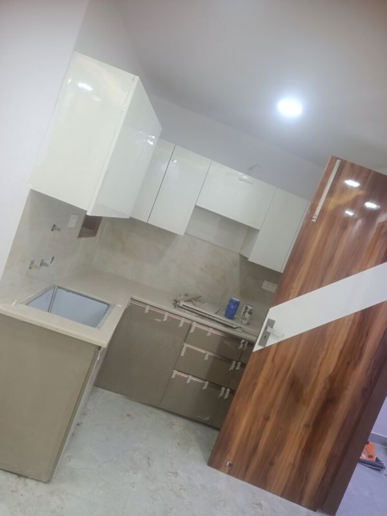 Kitchen, govindpuri 3 Bedroom 810 Sq.Ft. Builder Floor In Govindpuri Delhi 10103816