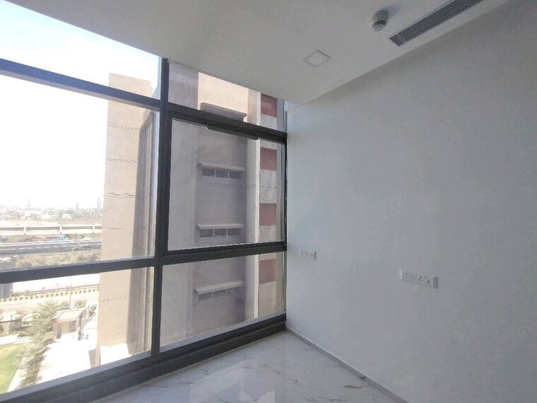 Room, lodha-ncp-commercial-tower-supremus Commercial Office Space 550 Sq.Ft. In Wadala Mumbai 10103774