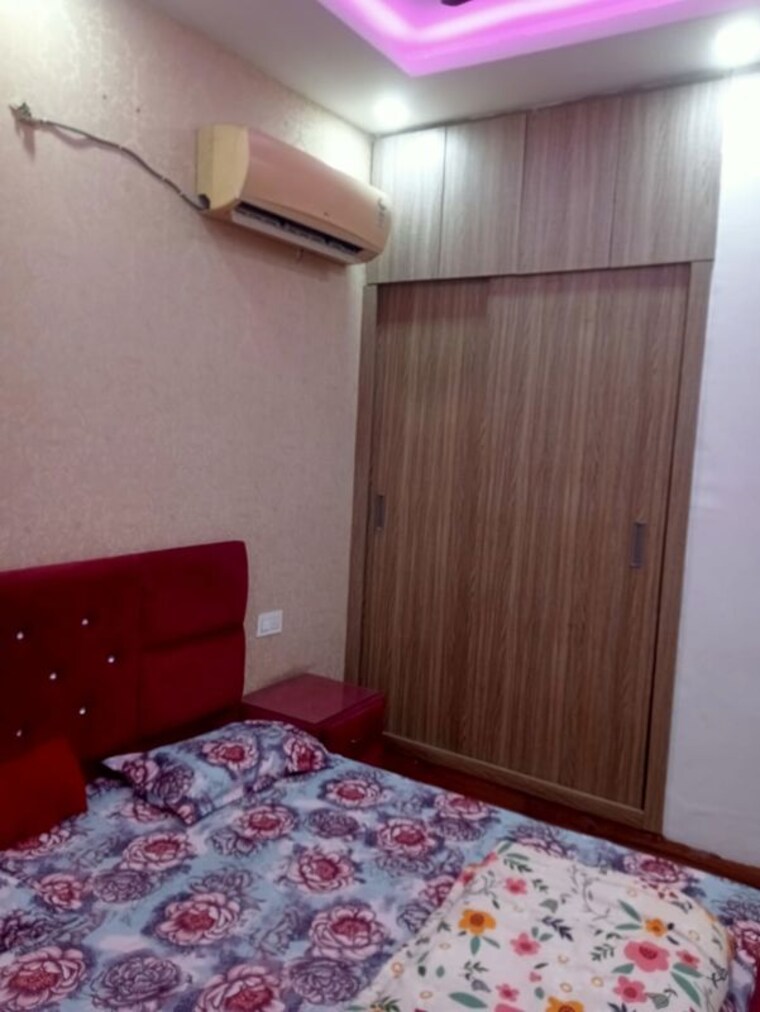 Room, vip road 4 Bedroom 1800 Sq.Ft. Apartment In Vip Road Zirakpur 10103844