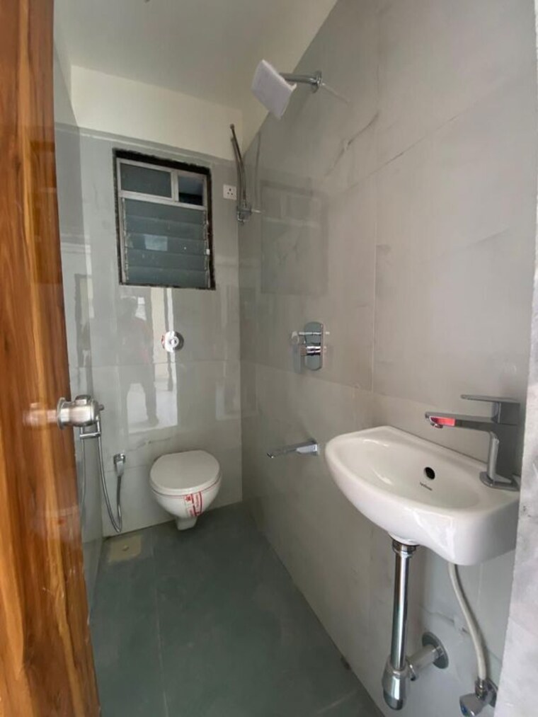 Bathroom, abhyudaya 1 Bedroom 312 Sq.Ft. Apartment In Abhyudaya Mumbai 10080637