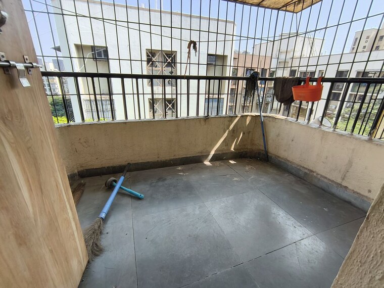 Balcony, prajakta-chs-vasant-vihar 1 Bedroom 548 Sq.Ft. Apartment In Vasant Vihar Thane 10103768