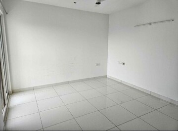 Room in 3 BHK Apartment at Puravankara Palm Beach, Hennur – for Rent