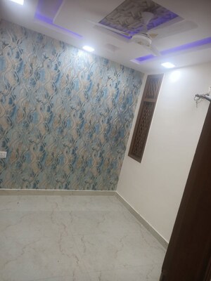 Room in 3 BHK Builder Floor at Tughlakabad Extension – for Sale
