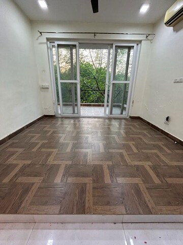 Room in 3 BHK Apartment at DLF Queens Court, Greater Kailash ii – for Sale