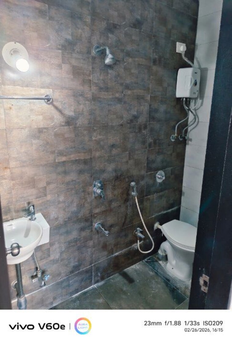 Bathroom, dd-om-makarand-heights Pg For Boys & Girls In Ghatkopar East 10103734