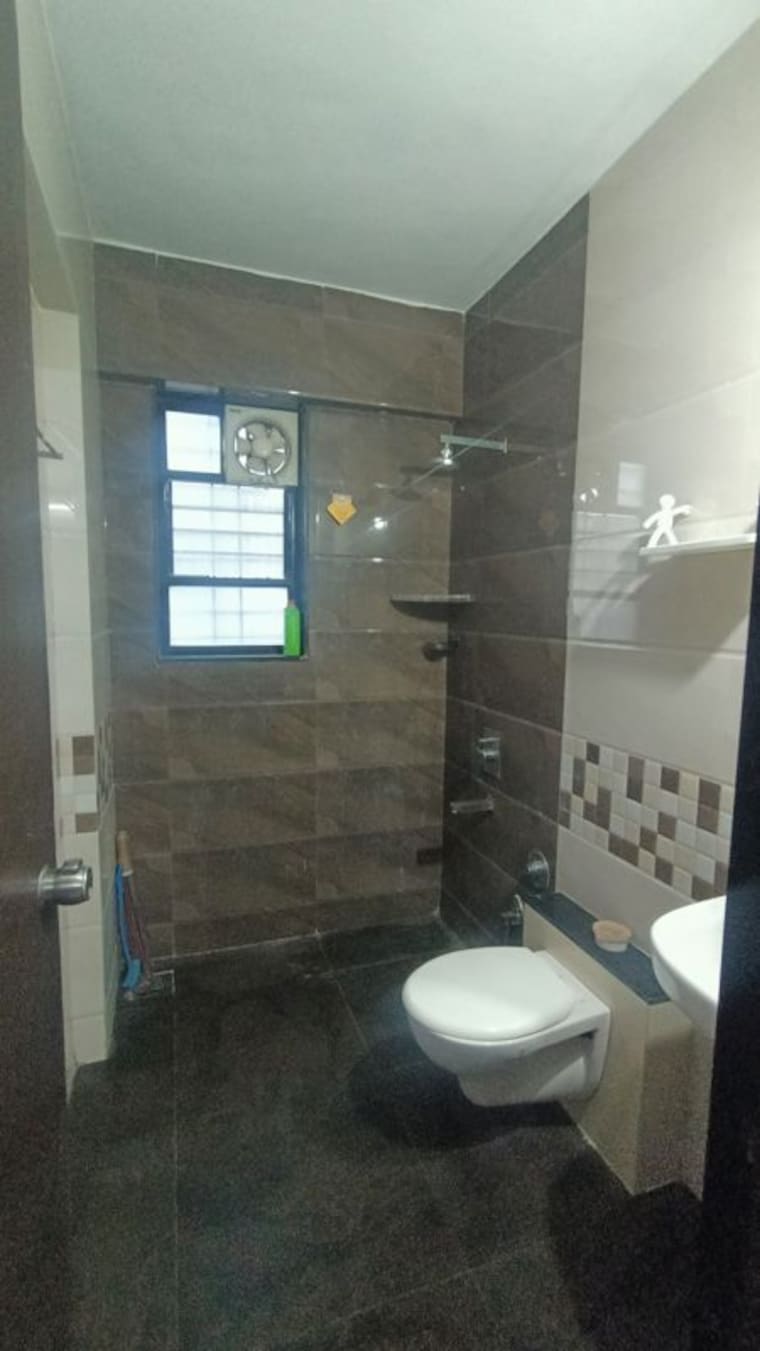 Bathroom, gobind-ganesh-imperia 2 Bedroom 750 Sq.Ft. Apartment In Wakad Pune 10103948