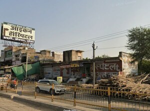  Shop – Exterior View View at Sumel - for Sale