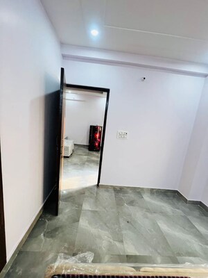 Room in 1 BHK Builder Floor at Saket – for Rent
