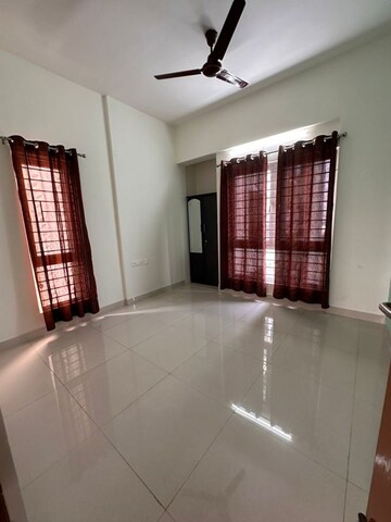 Room in 3 BHK Apartment at Rishi – for Rent