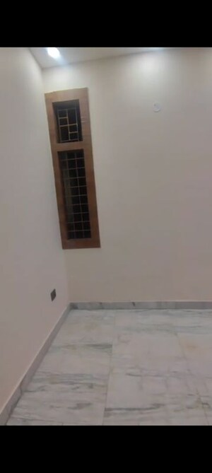 Furnished Amenities in 3 BHK Apartment at Indirapuram Shakti Khand 1 – for Rent