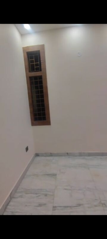 Furnished Amenities in 3 BHK Apartment at Indirapuram Shakti Khand 1 – for Rent