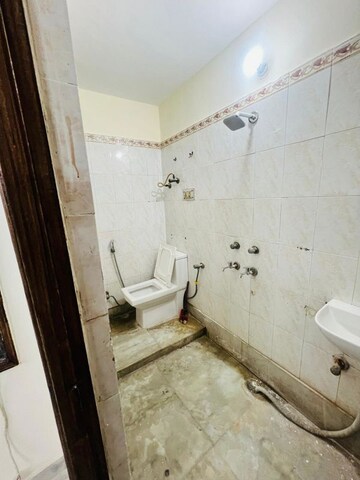 Bathroom in 1 BHK Builder Floor at Saket – for Rent