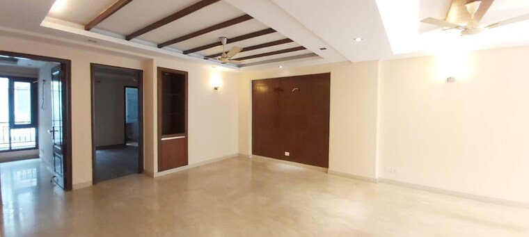 Room, new friends colony 3 Bedroom 1800 Sq.Ft. Builder Floor In New Friends Colony Delhi 10104066