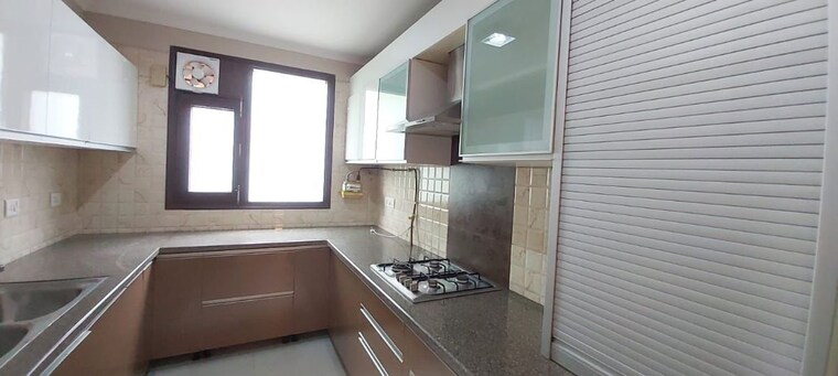 Kitchen, new friends colony 3 Bedroom 1800 Sq.Ft. Builder Floor In New Friends Colony Delhi 10104066