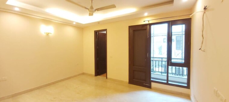 Room, new friends colony 3 Bedroom 1800 Sq.Ft. Builder Floor In New Friends Colony Delhi 10104066