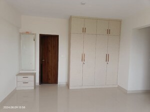 Room in 3 BHK Apartment at Mittal Elanza, Yelahanka – for Rent