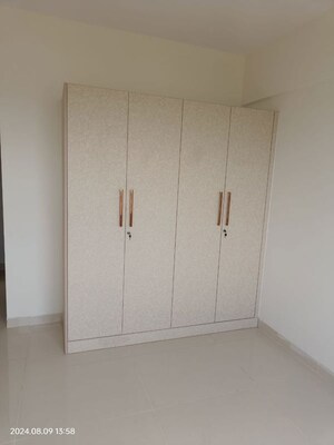Room in 3 BHK Apartment at Mittal Elanza, Yelahanka – for Rent