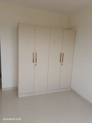Room in 3 BHK Apartment at Mittal Elanza, Yelahanka – for Rent