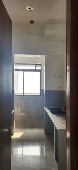Bathroom in 3 BHK Apartment at Prestige Jasdan Classic, Mahalaxmi – for Rent