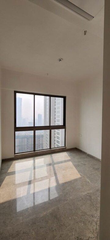 Room in 3 BHK Apartment at Prestige Jasdan Classic, Mahalaxmi – for Rent