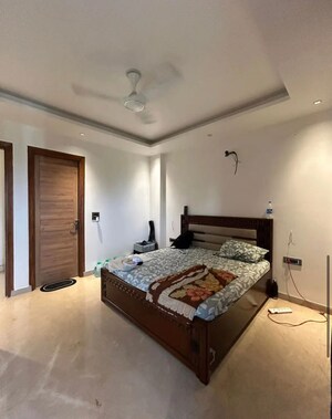 Bedroom in 4 BHK Apartment at Sangeeta Shreeniketan CHS, Kandivali West – for Rent