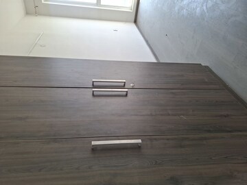 Furnished Amenities in 3.5 BHK Apartment at Ireo Uptown, Sector 66 – for Rent