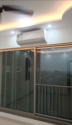 Room in 2 BHK Apartment at Sunteck City Avenue 4, Goregaon West – for Rent