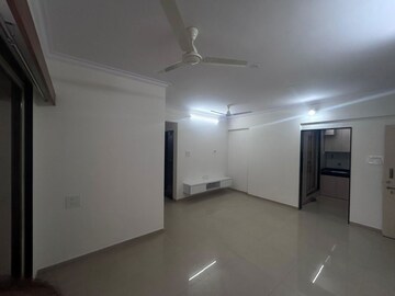 Room in 2 BHK Apartment at Arihant Aradhana, Kharghar – for Rent