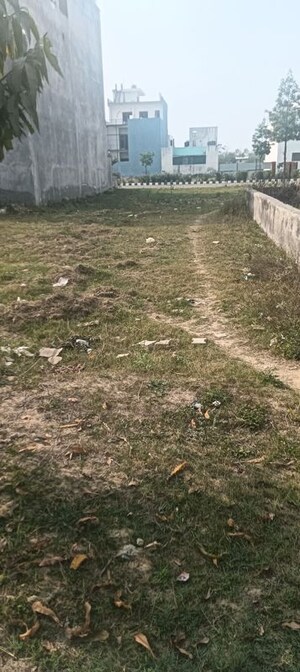  Plot For Sale in Wave City, Wave City