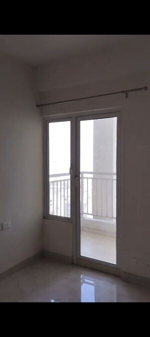 Room in 3 BHK Apartment at VVIP Mangal, Raj Nagar Extension – for Rent