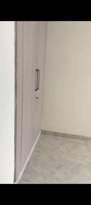Room in 3 BHK Apartment at VVIP Mangal, Raj Nagar Extension – for Rent
