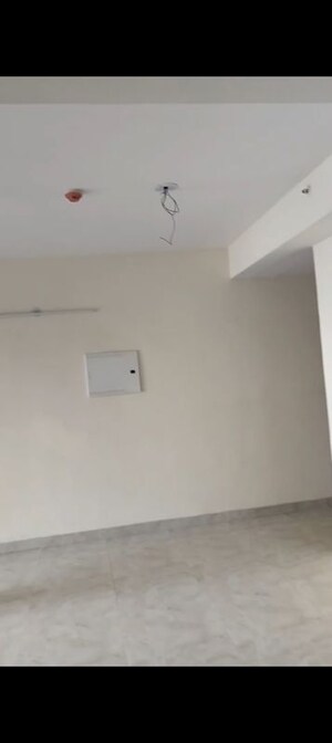 Room in 3 BHK Apartment at VVIP Mangal, Raj Nagar Extension – for Rent
