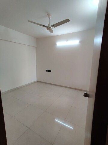 Room in 2 BHK Apartment at Shree Sonigara Signature Park, Wakad – for Rent