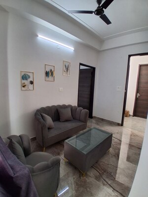 Living Room in 1 BHK Builder Floor at Sector 52 – for Rent