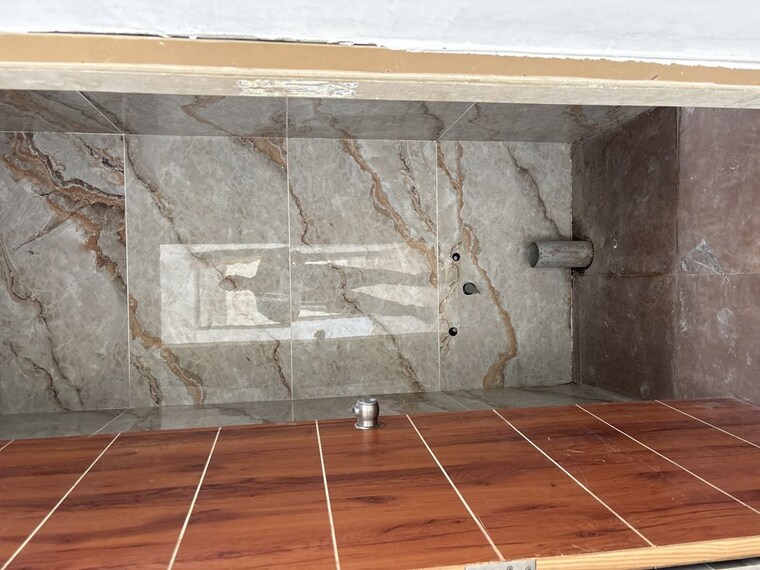 Bathroom, ratan-galaxy 3.5 Bedroom 1917 Sq.Ft. Apartment In Vrindavan Yojna Lucknow 10104241