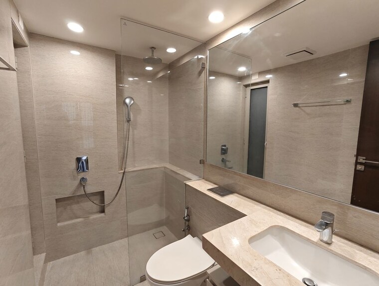 Bathroom, castle-rock 2 Bedroom 629 Sq.Ft. Apartment In Powai Mumbai 10104297