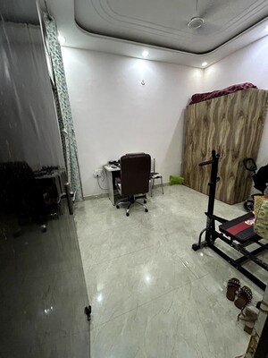 Room in 3 BHK Villa at Knowledge Park 1 Greater Noida – for Sale