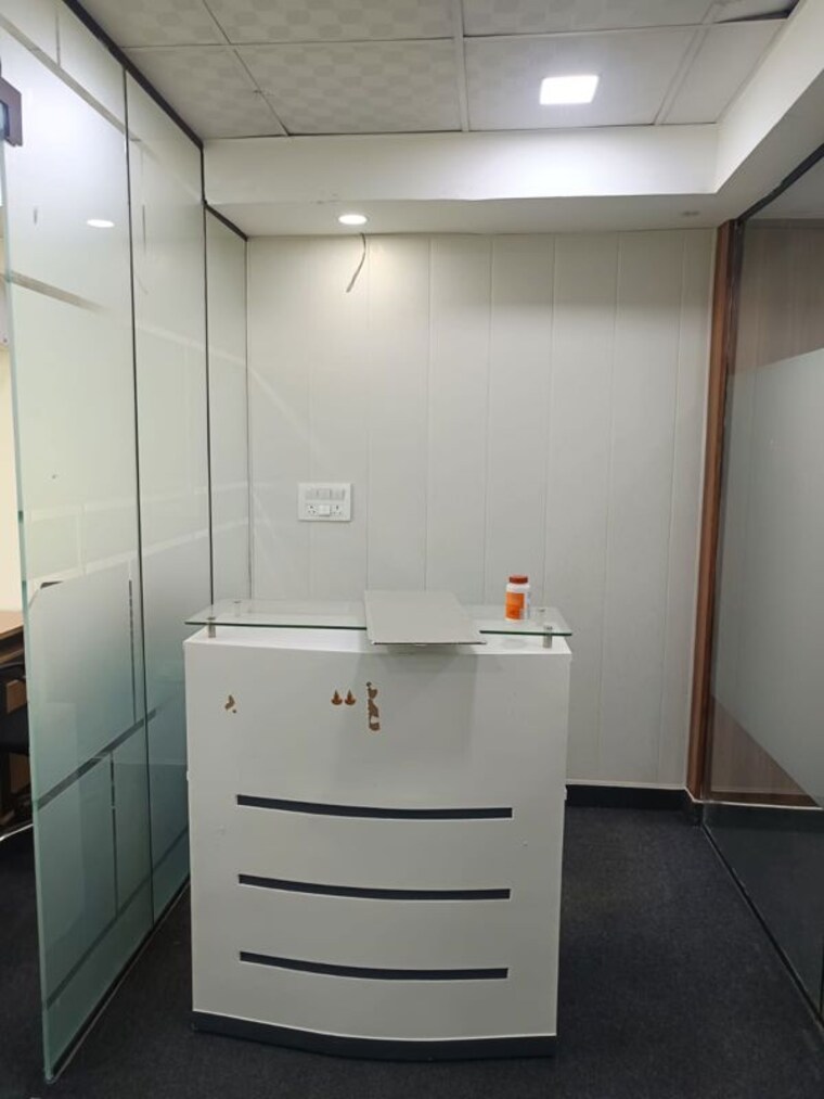 Bathroom, sector 3 Commercial Office Space 1250 Sq.Ft. In Sector 3 Noida 10104418