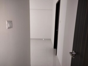 Furnished Amenities in 2 BHK Apartment at Sheth Midori, Dahisar East – for Rent