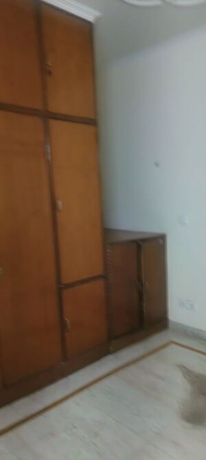 Furnished Amenities in 4 BHK Builder Floor at Kalkaji – for Sale