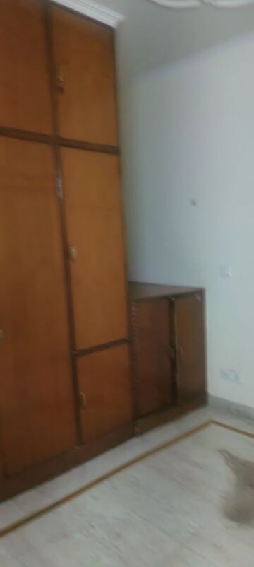 Furnished Amenities in 4 BHK Builder Floor at Kalkaji – for Sale