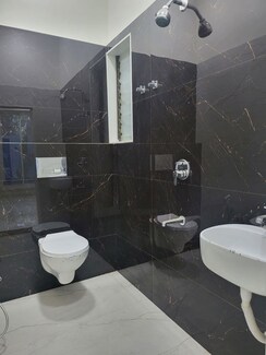 2 BHK + Pooja Room Apartment For Rent in Lodha Amara Tower 23