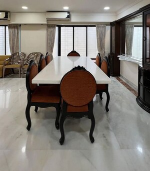 Living Room in 4 BHK Apartment at Kandivali West – for Rent