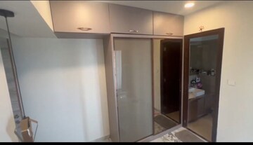 Room in 2 BHK Apartment at Sunteck City Avenue 1, Goregaon West – for Rent